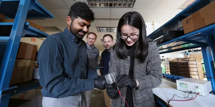 Des chercheurs développent des produits électroniques recyclables et guérissables