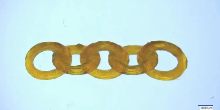 Une nouvelle méthode d'impression 3D permet de fabriquer deux matériaux à partir d'une seule résine