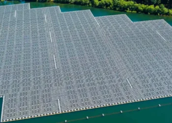 Seulement 2 % de l'énergie marémotrice et de l'énergie solaire en mer pourraient réduire les émissions de CO2