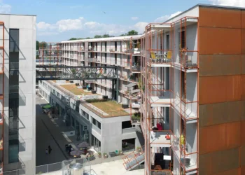 "Les extensions verticales des bâtiments deviennent une option clé pour le réaménagement urbain"