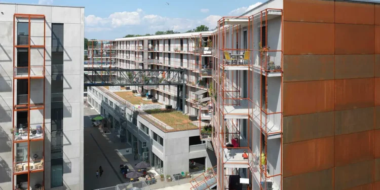 "Les extensions verticales des bâtiments deviennent une option clé pour le réaménagement urbain"