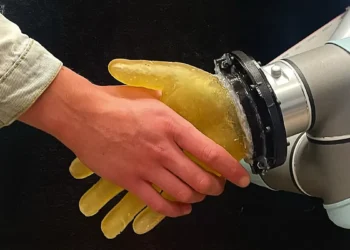 Une peau électronique améliorée donne aux robots une touche humaine