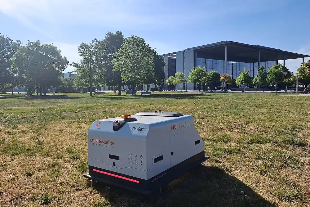 Le projet ROKIT étudie la conception et l'utilisation de robots mobiles dans les espaces publics.