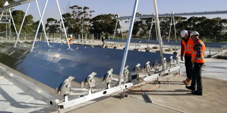 Un réacteur solaire australien produit de l’hydrogène vert sans électrolyse ni électricité
