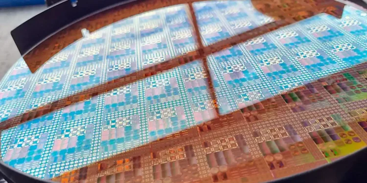 STMicroelectronics et Metalenz s'associent pour favoriser l'adoption de l'optique à métasurface