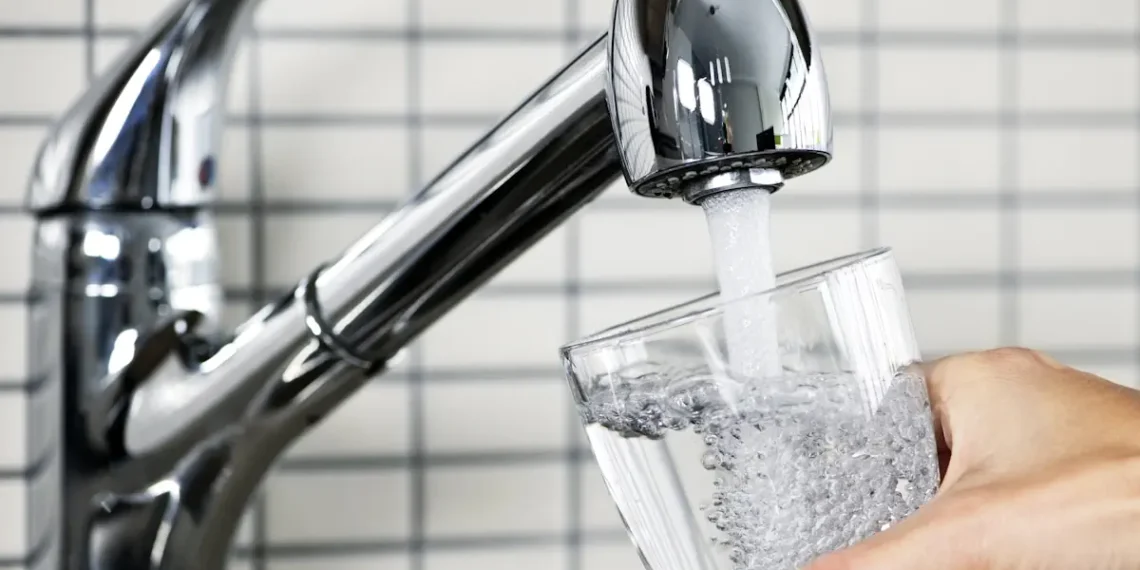 PFAS et dépollution de l’eau : les pistes actuelles pour traiter ces « polluants éternels »