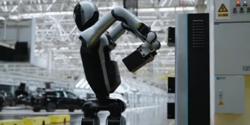 UBTech dévoile le Walker S2, premier humanoïde à gérer son énergie de manière autonome