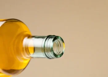 L'utilisation de l'alcool pour réduire les coûts de l'électrolyse de l'eau industrielle