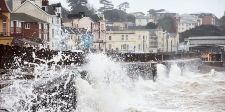 Floris, la tempête d'été exceptionnelle qui secoue le Royaume-Uni et l’Écosse