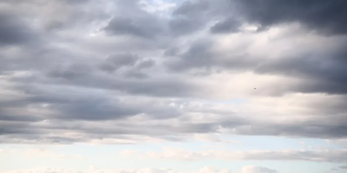 Voulez-vous geler un nuage ? La poussière du désert pourrait vous aider