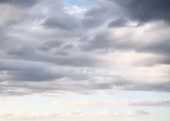 Voulez-vous geler un nuage ? La poussière du désert pourrait vous aider