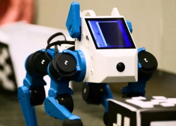 Des étudiants en robotique construisent de toutes pièces des chiens robots dotés d'une intelligence artificielle