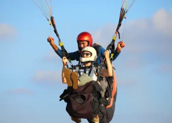 Le vol en parapente est-il plus dangereux qu’une autre discipline de plein air ?