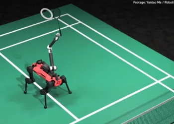 Comment les chercheurs suisses enseignent le badminton à un robot à quatre pattes