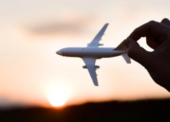 Réduire l’empreinte carbone des transports : quand les progrès techniques ne suffisent pas