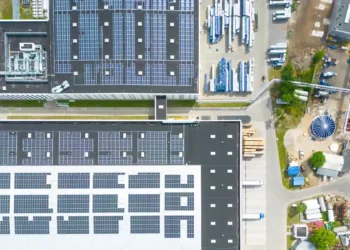 Photovoltaïque et réseau électrique : comment une IA fiable et transparente pourrait faciliter la décarbonation