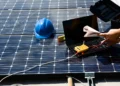 Des innovations étonnamment diverses ont permis de réduire considérablement le prix des panneaux solaires