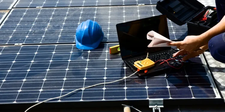 Des innovations étonnamment diverses ont permis de réduire considérablement le prix des panneaux solaires