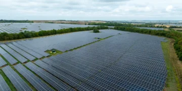 L'université de Manchester met en service une toute nouvelle ferme solaire qui fournit de l'énergie propre au campus