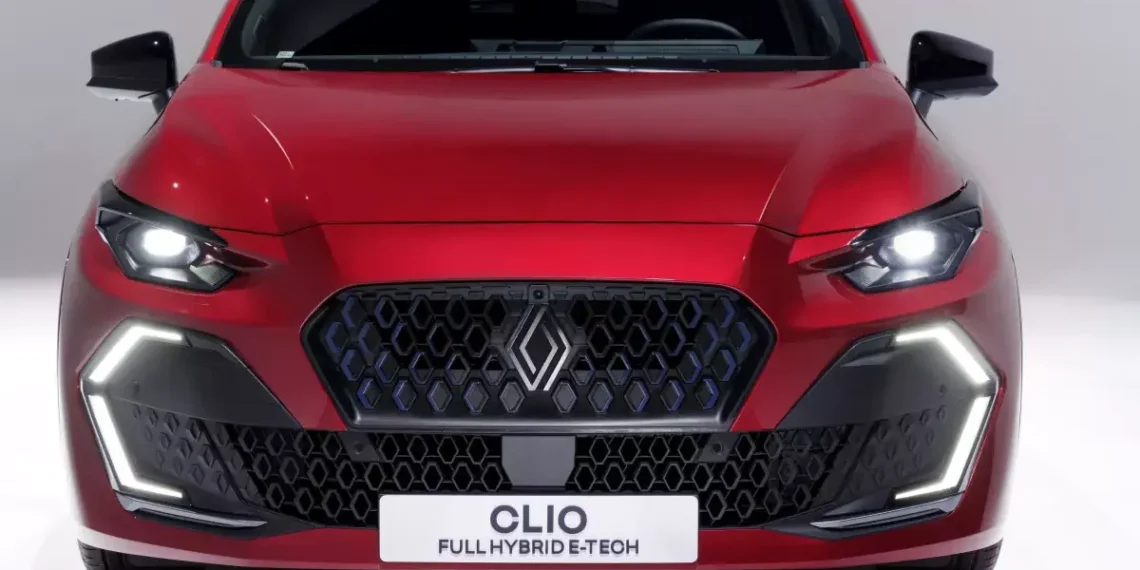 Renault Clio 6 : hybride 160 ch pour 3,9 L/100 et 29 aides à la conduite embarquées