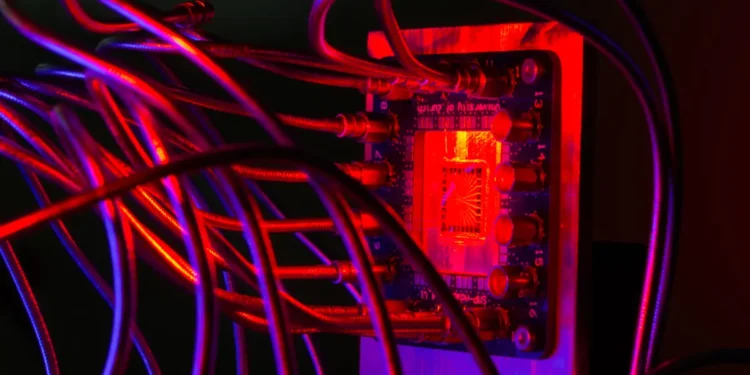 Des capteurs ultra-sensibles traquent la matière noire la plus légère jamais ciblée