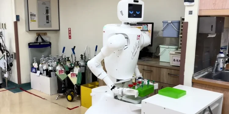 Foxconn déploie un robot infirmier qui allège de 30 % la charge des soignants