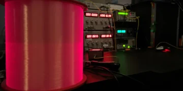 Un capteur de température à fibre optique repousse ses limites à 150 kilomètres pour la surveillance des réseaux électriques