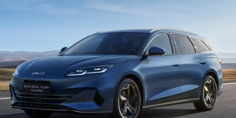 BYD dévoile son break hybride SEAL 6 DM-i à Munich, avec 1300 km d’autonomie