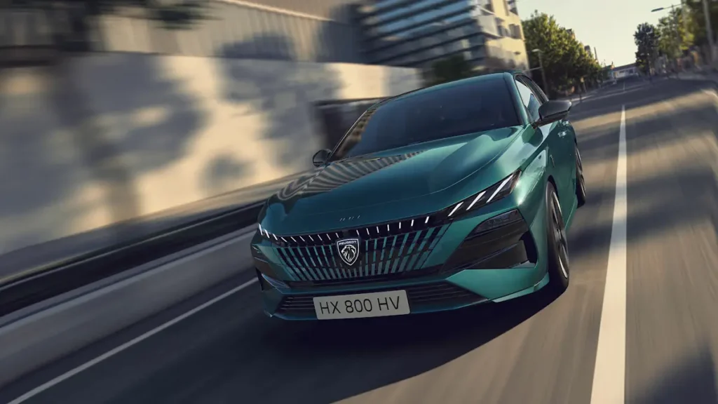 PEUGEOT E308