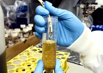 Capturer les produits chimiques PFAS pour améliorer la technologie des batteries