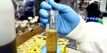 Capturer les produits chimiques PFAS pour améliorer la technologie des batteries