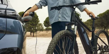 Peugeot muscle son offre électrique avec le préchauffage de batterie et la fonction V2L