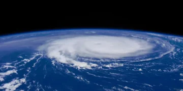 Vents, houle puis pluies : l’ex-ouragan Gabrielle s’invite dans les prévisions européennes