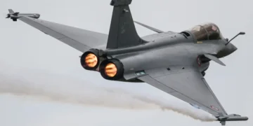 Dassault Aviation inaugure à Cergy une usine neuve pour accélérer la fabrication du Rafale et du Falcon