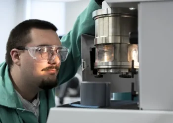 Des chimistes créent un nouveau composé à haute énergie pour alimenter les vols spatiaux