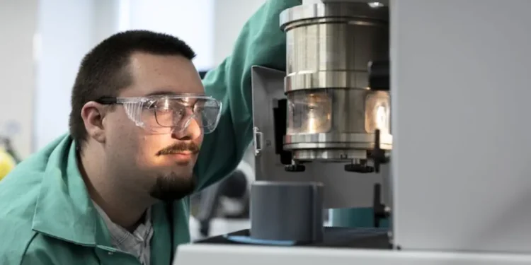 Des chimistes créent un nouveau composé à haute énergie pour alimenter les vols spatiaux