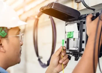 Le gouvernement dévoile les détails de son aide au raccordement à la fibre optique