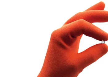 PENTA lance TOUCH-E, le gant isolant qui révolutionne la sécurité des interventions électriques
