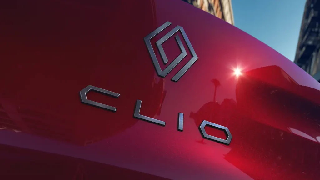 Renault Clio full hybrid E-Tech - Esprit Alpine - Rouge Absolu