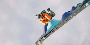 Julien Roux vient de réaliser un exploit inédit : le premier mur d’escalade volant (bloc)