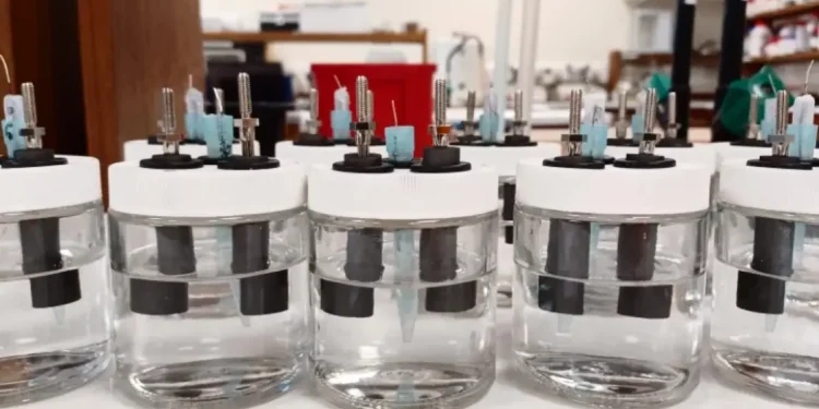 Des batteries sodium-ion pour une énergie plus verte et même rendre l'eau de mer potable