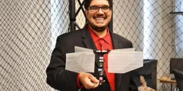 Un drone inspiré des papillons de nuit se déplace sans IA