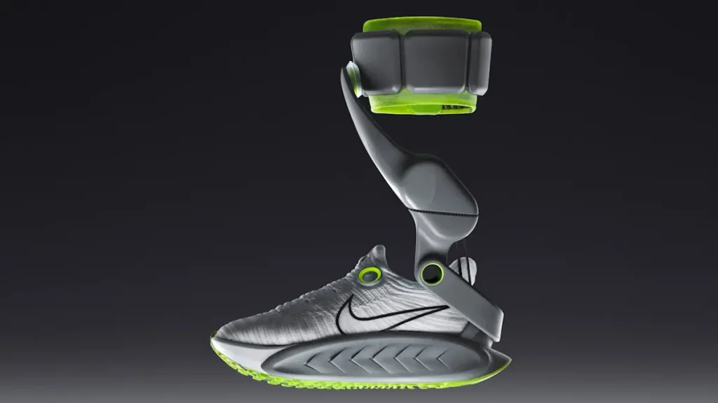 Basé sur des algorithmes de mouvement élaborés par le Nike Sport Research Lab, le système de chaussures Project Amplify de première génération est composé d'un moteur léger et puissant, d'une courroie d'entraînement et d'une batterie de brassard rechargeable qui s'intègrent parfaitement à une chaussure de course plaquée en fibre de carbone qui peut être portée avec ou sans le système robotisé