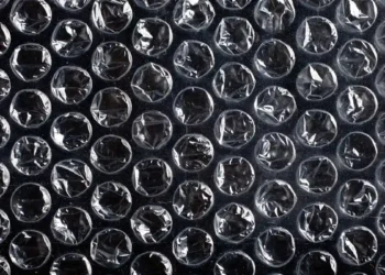 Des chercheurs développent un système d'essai acoustique sans alimentation utilisant l'éclatement de bulles d'emballage