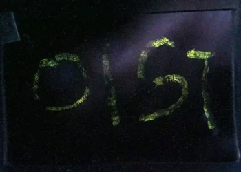 Des films souples illuminent les matériaux du futur sans fracturation