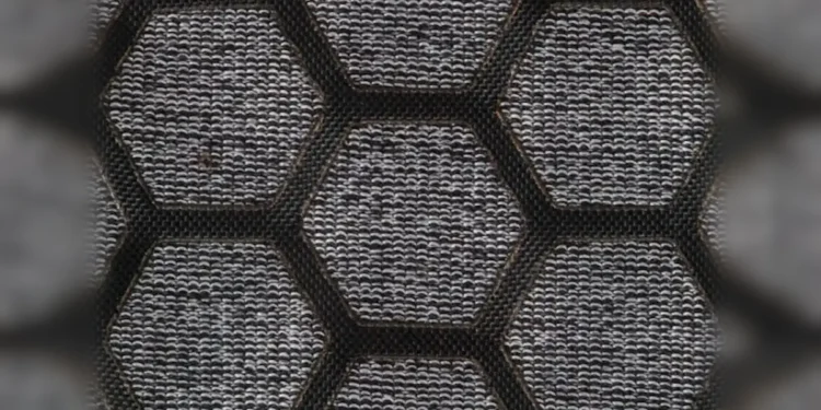 Le besoin de vitesse : un nouveau textile peut ajuster ses propriétés aérodynamiques