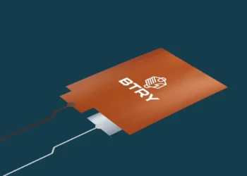 BTRY lève 5,7 millions $ pour des batteries solides fines avec charge complète en une minute