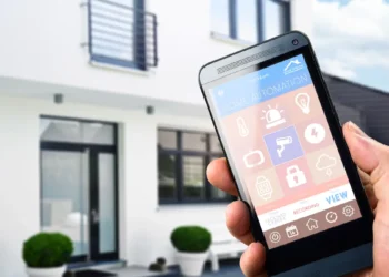 Protéger sa maison : pourquoi la télésurveillance reste une solution efficace