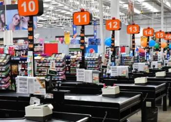 L'effet « supercentre » : comment les grands magasins à guichet unique encouragent la surconsommation et le gaspillage