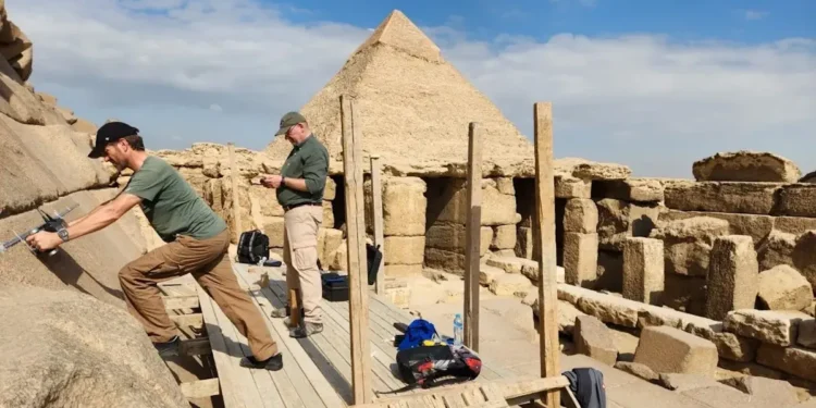 Deux cavités cachées dans la pyramide de Mykérinos révèlent une entrée secrète